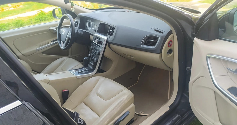 Volvo S60 cena 39900 przebieg: 155000, rok produkcji 2011 z Warszawa małe 137